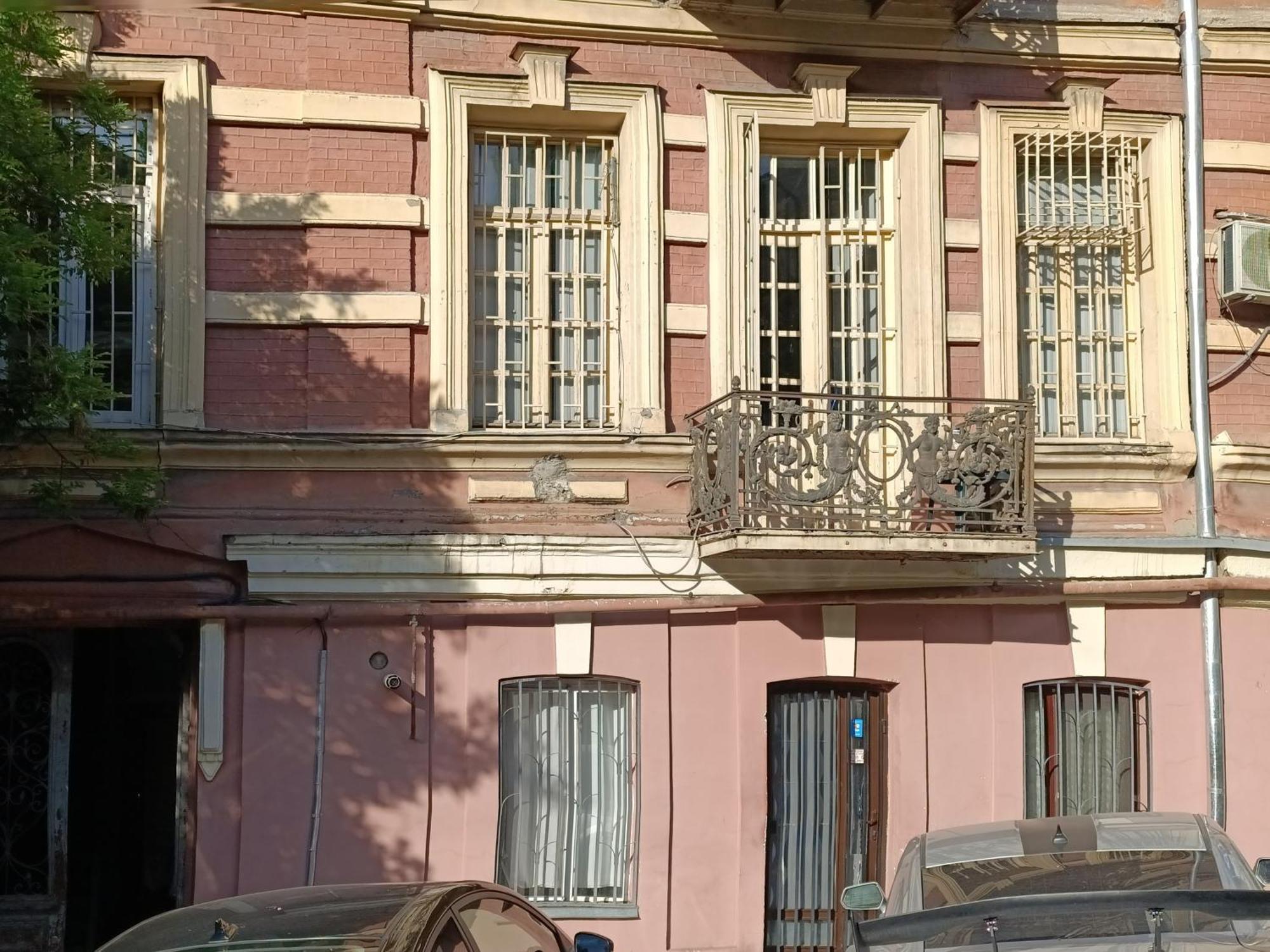 J Square Hostel Tbilisi ภายนอก รูปภาพ