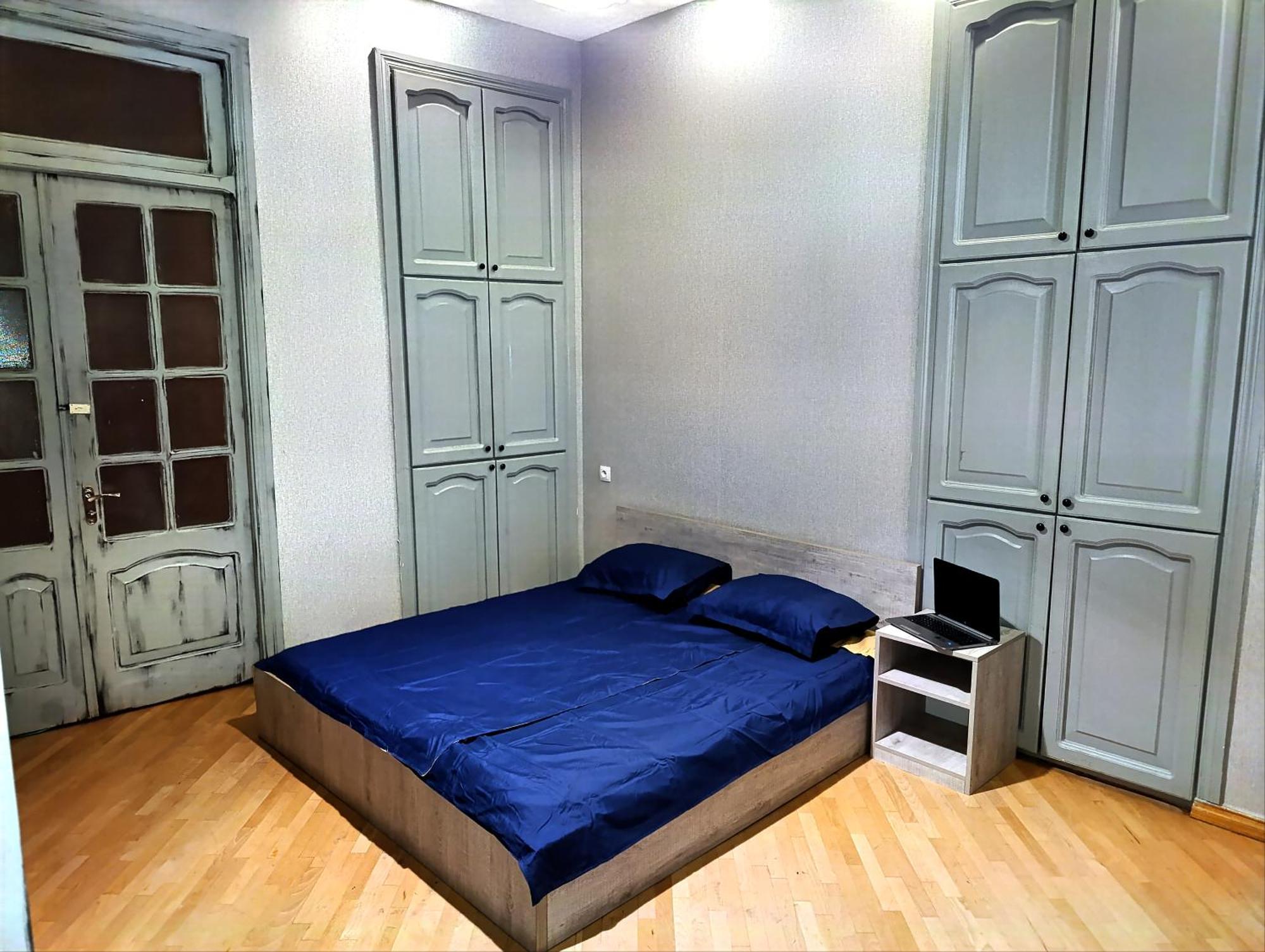J Square Hostel Tbilisi ภายนอก รูปภาพ
