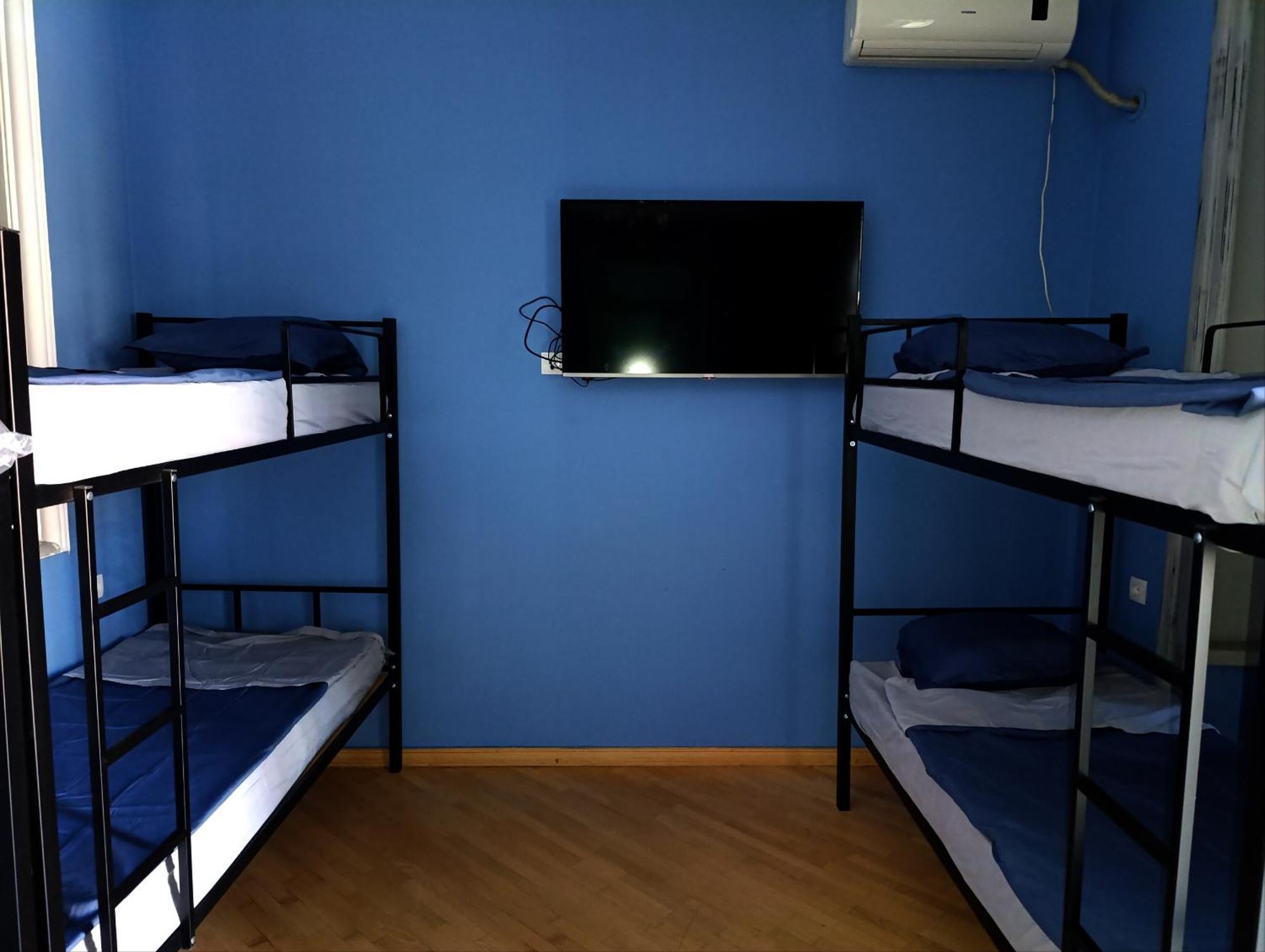 J Square Hostel Tbilisi ภายนอก รูปภาพ