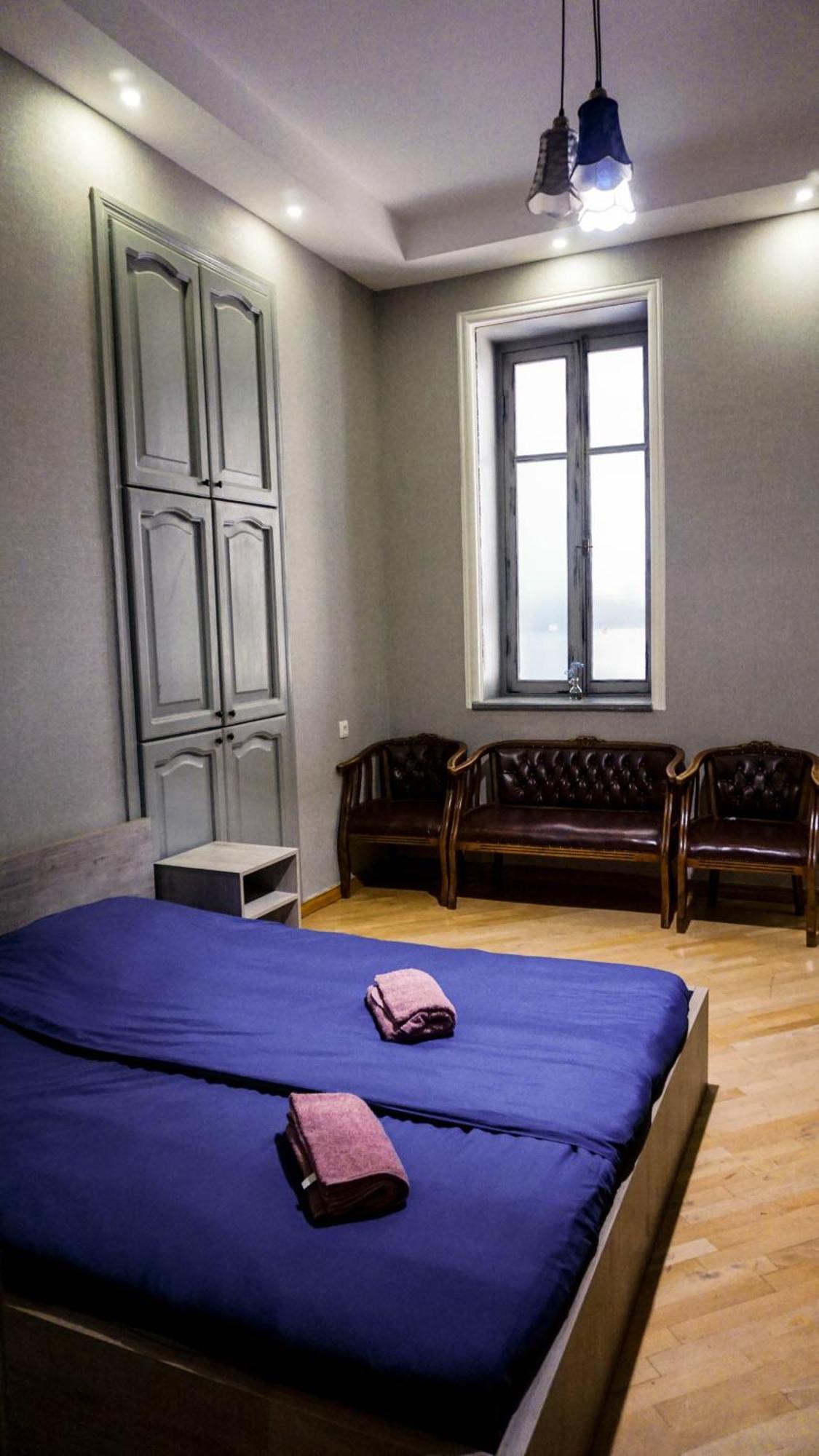 J Square Hostel Tbilisi ภายนอก รูปภาพ