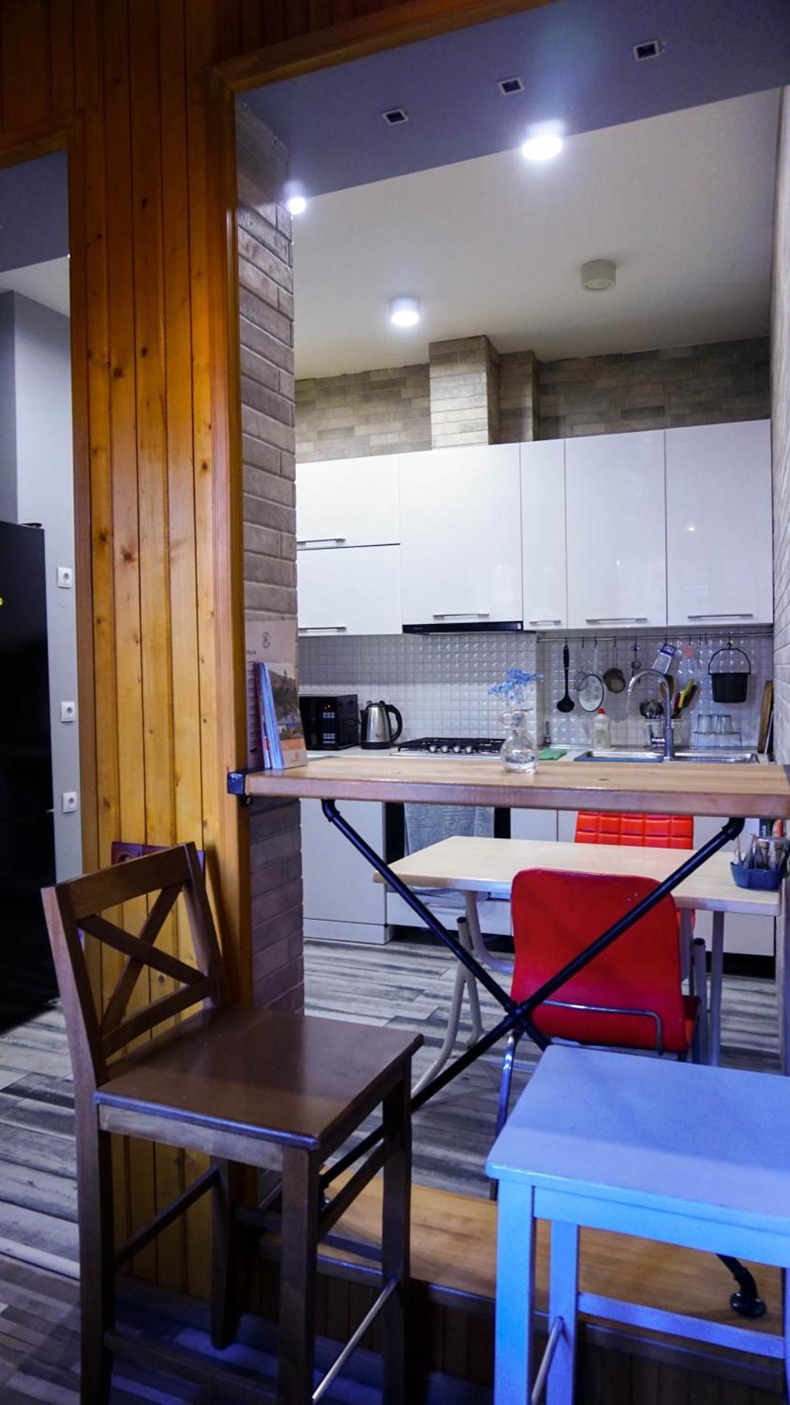 J Square Hostel Tbilisi ภายนอก รูปภาพ