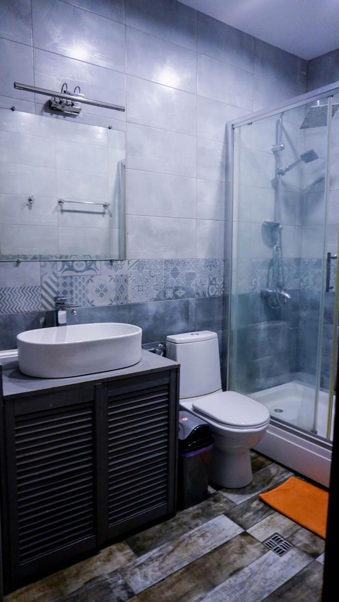 J Square Hostel Tbilisi ภายนอก รูปภาพ